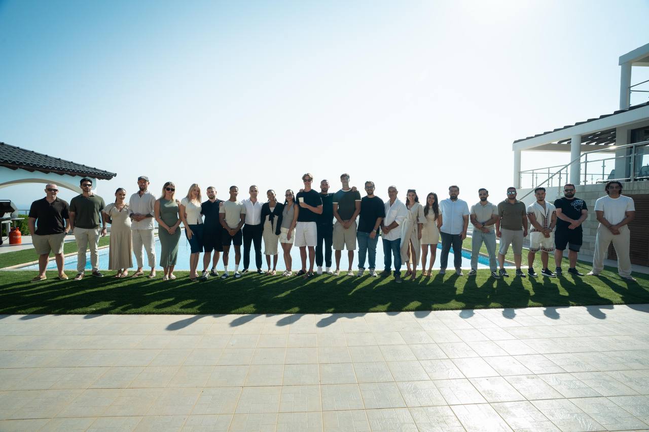 Private e-commerce community